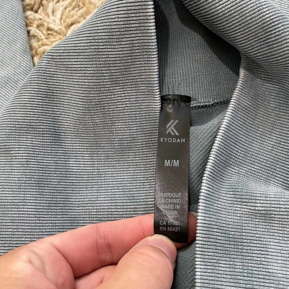 Kyodan Urban Seamless High Compression Leggings NWT - Picture 6 of 8